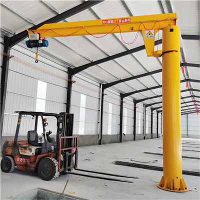 Výložníkový kladkostrojový žeriav